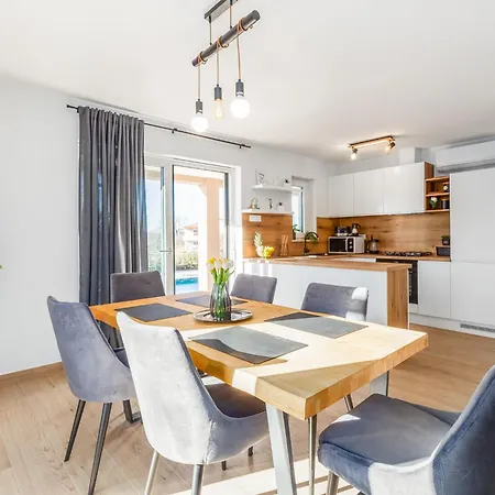 Lumine Divina By Interhome Tatil Evi