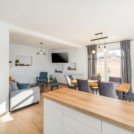 Lumine Divina By Interhome