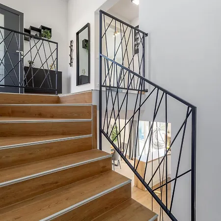 Lumine Divina By Interhome *
