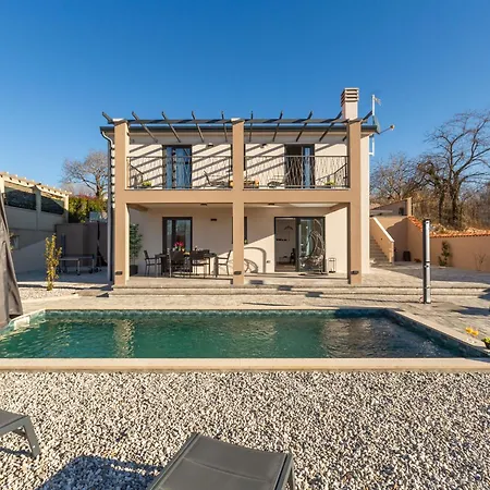 Lumine Divina By Interhome